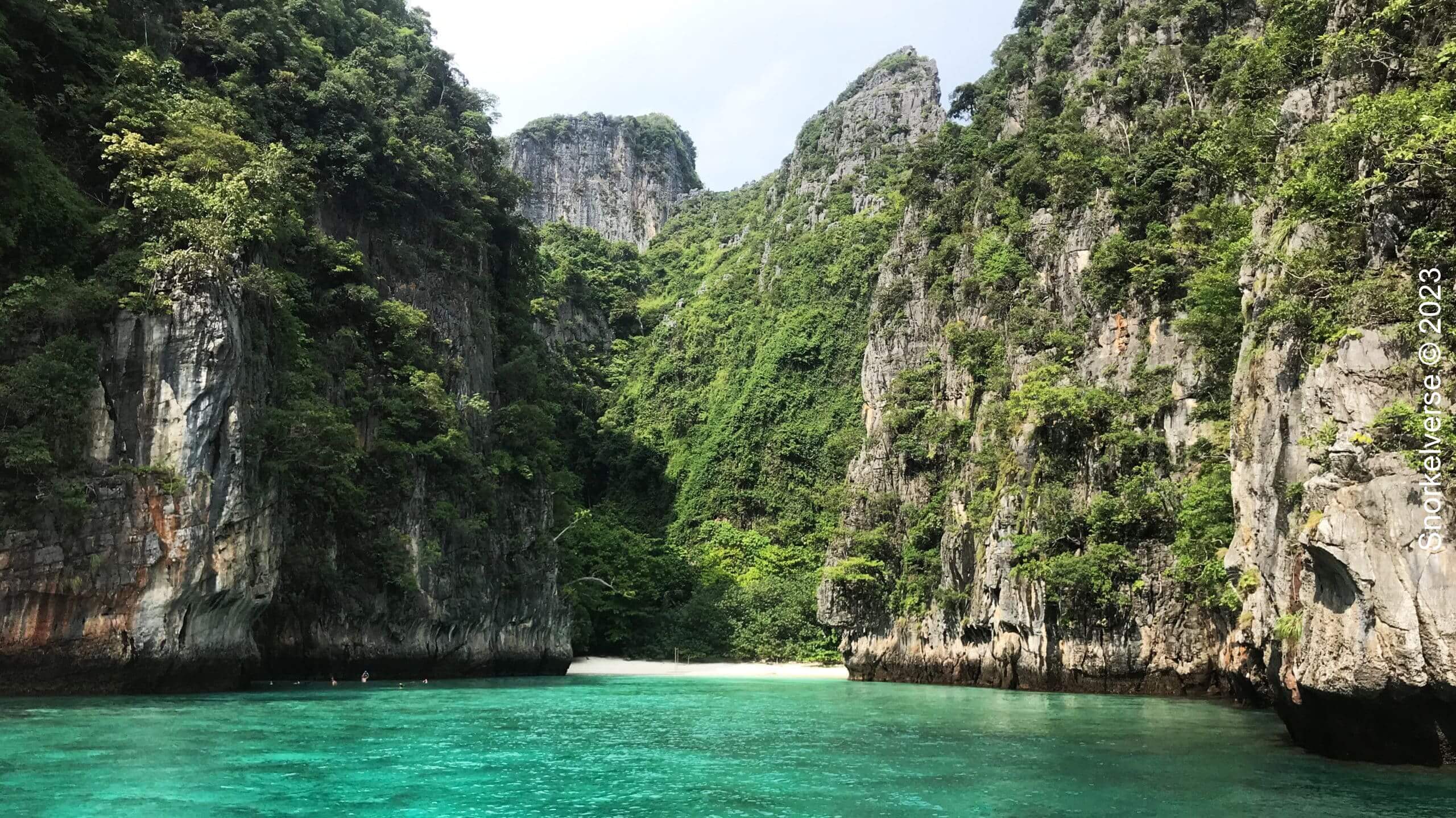 8 Best Snorkeling Spots Phi Phi Islands 3 Loh-Samah-Bay-Phi-Phi